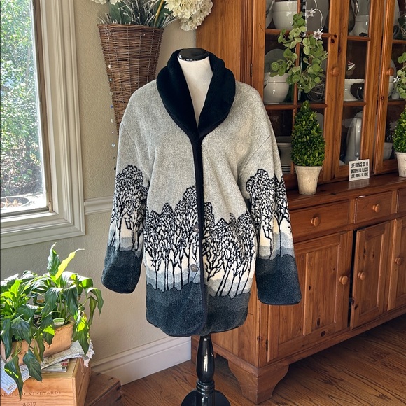 Vintage Jackets & Blazers - Vintage Nordic Lights Reversible Oversized Faux Fur Coat Size Medium flaw